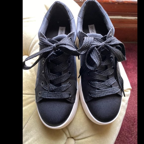 Steve Madden BERTIE **Black Satin Platform Sneakers Sz. 8 ~ EUC - Picture 2 of 5